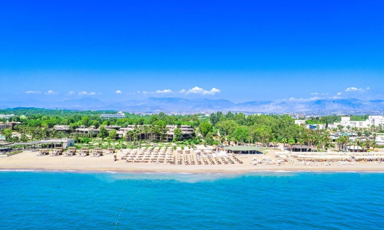 Berry Blue Hotels Side Exterior foto