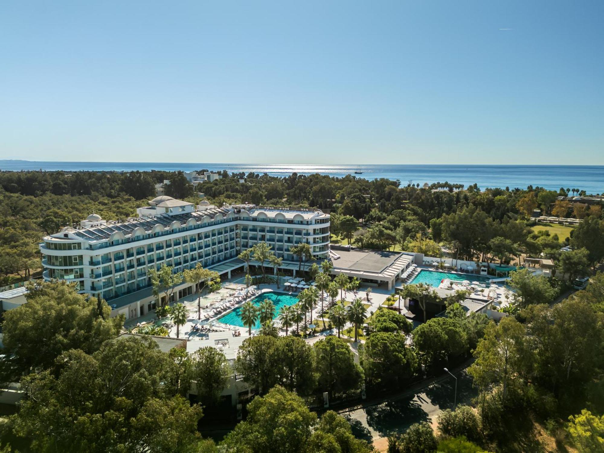 Berry Blue Hotels Side Exterior foto